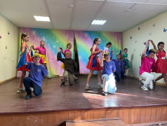 "Нам этот мир завещано беречь!"