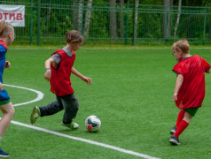 Яркие эмоции и новые рекорды: второй день фиджитал-турнира в лагере &laquo;Маяк&raquo;