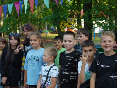 Куда ни посмотришь &mdash; родные, открытые сердцу края.