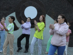 НОВЫЙ ГОД К НАМ МЧИТСЯ