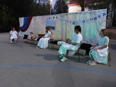 С Днём железнодорожника! и с 80-м юбилеем Победы в Великой отечественной войне