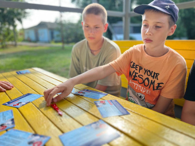 Научим безопасности в игре