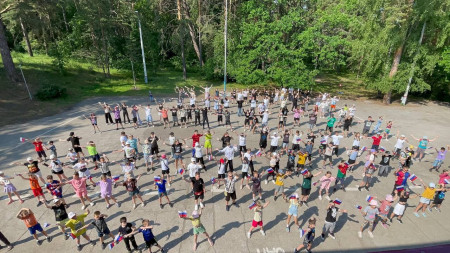  С Днём России, друзья!