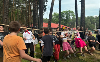 От китайских шашек до шоколадного фонтана: чем занимаются ребята в железнодорожных лагерях