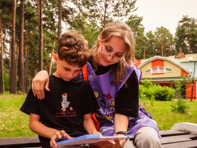 Фотосет "Подростки помогают тренерам"