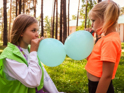 Фотосет "Подростки помогают тренерам"