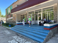 Каждое утро в нашем лагере утреннюю зарядку проводит спортивный сектор ТИН-ЛИГИ!