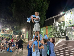 ДОЛ "Экспресс": Здесь помпоны крутятся, лагерь мутится!