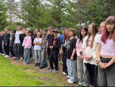 Торжественная линейка в ДОСЛ им. Горького