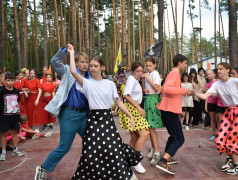 Стартин - море движения и веселья в лагере "Сосновый бор"