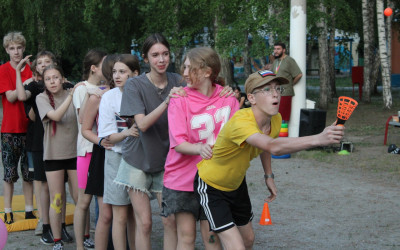 Калейдоскоп летних приключений: детективные расследования, русские печи и бег в гигантских ботинках 