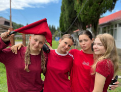 В &laquo;Экспрессе&raquo; настолько День Красного, что даже помидоры завидуют!