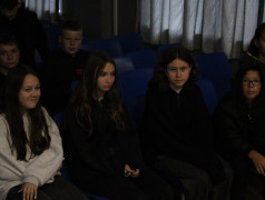 Сегодня утро в нашем лагере началось с яркой и активной зарядки!