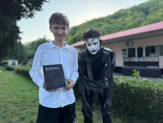 ДОЛ &laquo;Экспресс&raquo; перерабатывает звёзд: От Белль до Измы в мусорном гламуре!