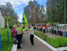Торжественная линейка открытия 1 смены. Старт интересного лета в лагере "Сосновый бор".