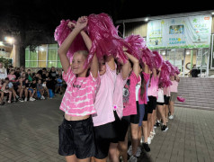 ДОЛ "Экспресс": Здесь помпоны крутятся, лагерь мутится!