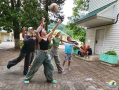 Море волнуется раз!