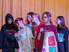 Концерт открытия смены в "Маяке": с благодарностью работникам лагеря