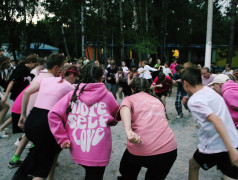 Пока всех накрывает дождём!