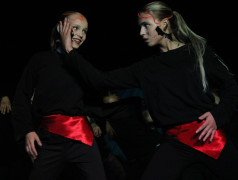 Ай-ай-ай, что творят участники шоу &laquo;Хоряга&raquo;!