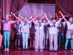 Концерт-открытие 3-й смены в "Маяке": Таланты, море и ключи к сокровищам!