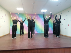 "Нам этот мир завещано беречь!"