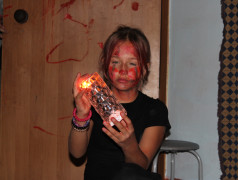 Гостевания по лабораториям исследовательского института Лазурного лета!