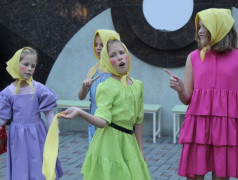 НОВЫЙ ГОД К НАМ МЧИТСЯ