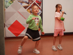 Караоке-бум в Заслоновграде: музыкальный вечер объединил всех!