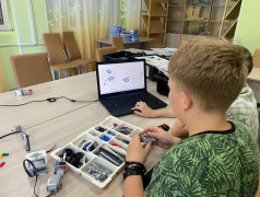 Создай своего робота: В "Маяке" открылся кружок для будущих инженеров!