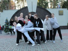 НОВЫЙ ГОД К НАМ МЧИТСЯ