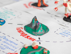 Семейные маршруты России: творческая выставка в лагере &laquo;Маяк&raquo;