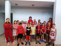 В &laquo;Экспрессе&raquo; настолько День Красного, что даже помидоры завидуют!