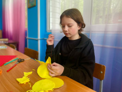 Тепло рук и сердец: в &ldquo;Маяке&rdquo; создают солнышки для добрых дел!