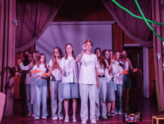 Концерт-открытие 3-й смены в "Маяке": Таланты, море и ключи к сокровищам!