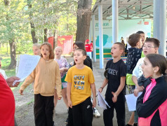 Сегодня в День Государственного флага России, наш лагерь расцвел особенным настроением!   