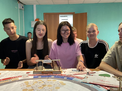 Интеллектуальный поединок в ДОЛ "Сибиряк": "Платформа № 7"