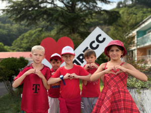 В «Экспрессе» настолько День Красного, что даже помидоры завидуют!