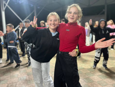 Привет! Мы вам рады! И это было видно!  Вечер знакомств в ДОЛ "Орлёнок" прошёл просто бомбически! 