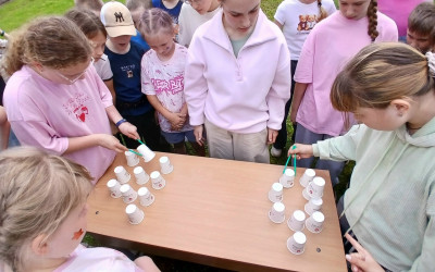 Джунгли, спорт и минута славы: как прошла первая неделя лета в железнодорожных лагерях