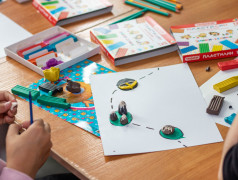 Семейные маршруты России: творческая выставка в лагере &laquo;Маяк&raquo;