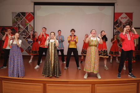  Битва хоров в Заслоновграде: Песни Страны железных дорог