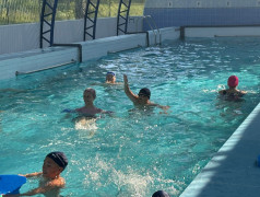 Заплыв в жаркие летние деньки 