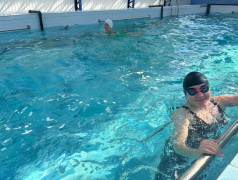 Заплыв в жаркие летние деньки 