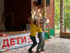 После линейки &mdash; на эстраду!