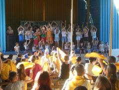 Праздничный концерт "Так процветай, моя железная дорога!"