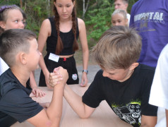 Подвижная увлекательная игра "Муравейник"