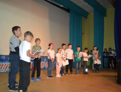 Да здравствует непобедимая Россия! Страна серебряных берёз, волшебный край! Моя любимая&hellip; Священная стихия&hellip; Горжусь тобой! Живи легко! И процветай!