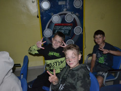 Да здравствует непобедимая Россия! Страна серебряных берёз, волшебный край! Моя любимая&hellip; Священная стихия&hellip; Горжусь тобой! Живи легко! И процветай!