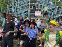 Он рождён из морской бури, властвует над всеми морскими существами и очень любит, когда все купаются! 19 июня в ДОЛ &laquo;Экспресс&raquo; (пос. Кабардинка) прошёл день Нептуна